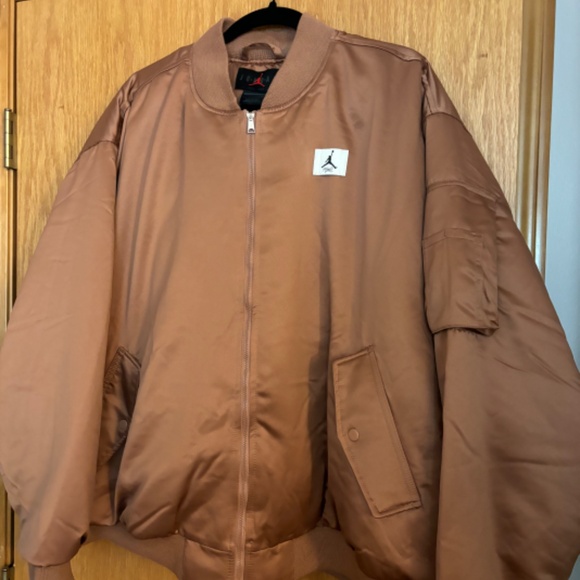 Nike Air Jordan Flight Renegade Oversized Satin Bomber Jacket Women's Plus Size - Picture 3 of 9
